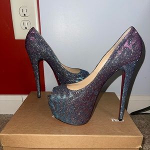 US SIZE 10 LOUBOUTINS